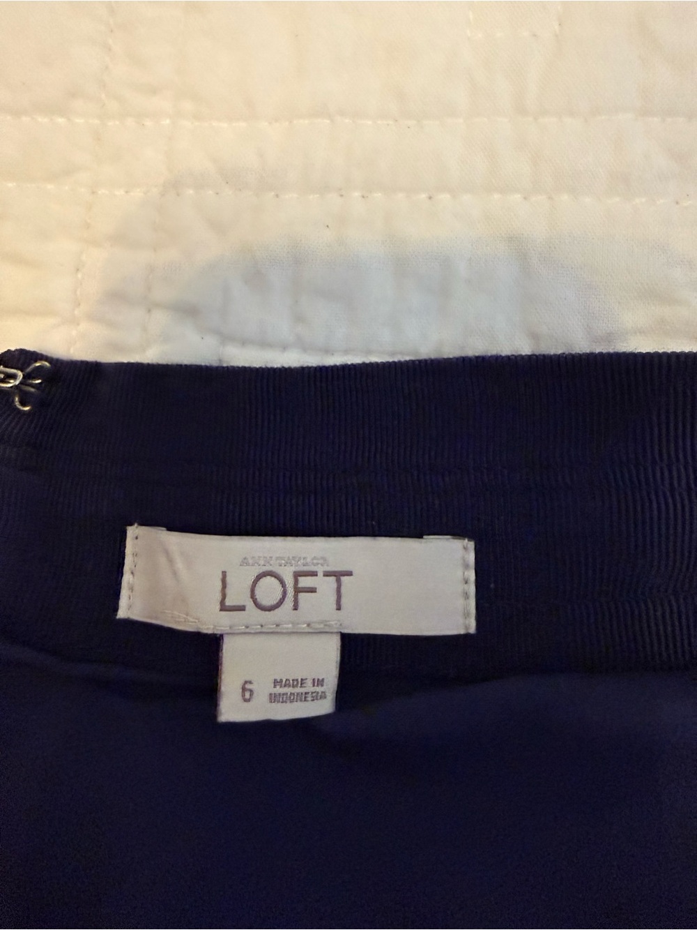 LOFT Blue Ombre Pencil Skirt - Women's Classic Style - Picture 3 of 6